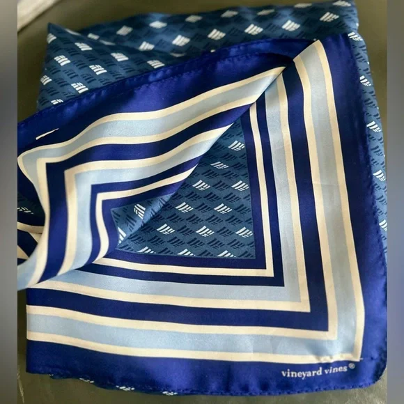 Vineyard Vines 100% Silk Navy & White Scarf - Picture 16 of 16